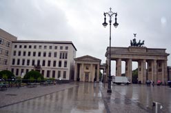 Botschaftsempfang am Pariser Platz in Berlin