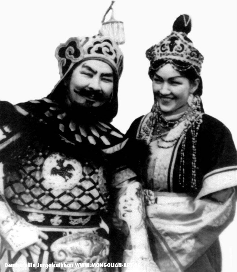 Ұлы анасын жыныстық қатынас үшін ренжітеді.