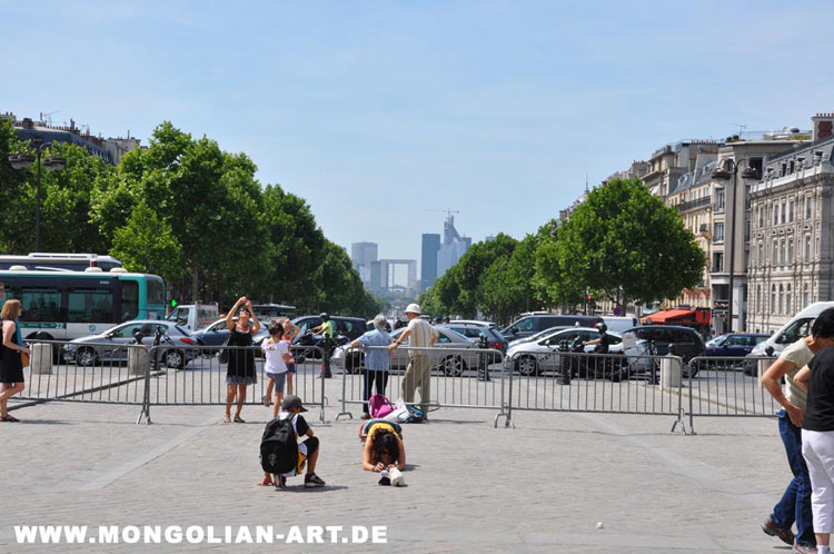 025_rd-pt-des-champs-elysee