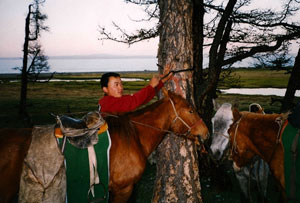 E. Otgonbayar in Chöwsgöl, Mongolei 2003, Otgonbayar in Khuwsgul, Mongolia 2003, Хөвсгөл нуурын эрэг дээр