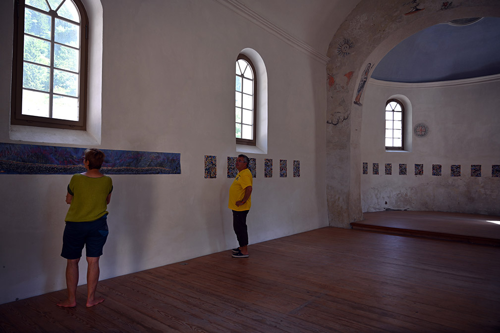 Wunderkammer Göschenen Panorama von OtGO June 30, 2025 Alte Kirche aus dem 13. Jahrhundert Göschenen, Uri, Schweiz